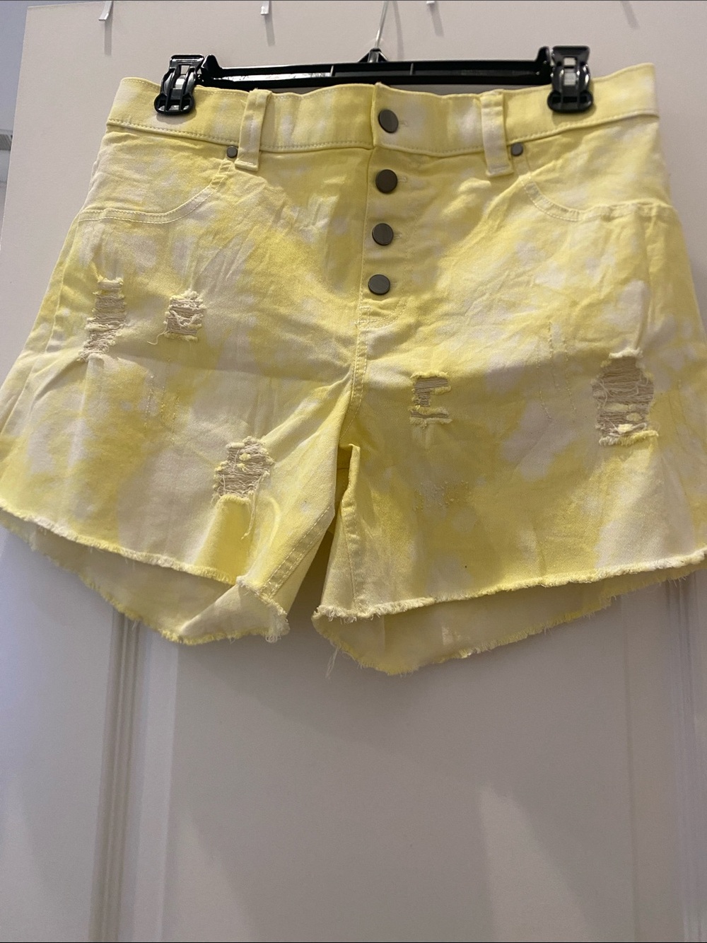Hue pull on denim shorts